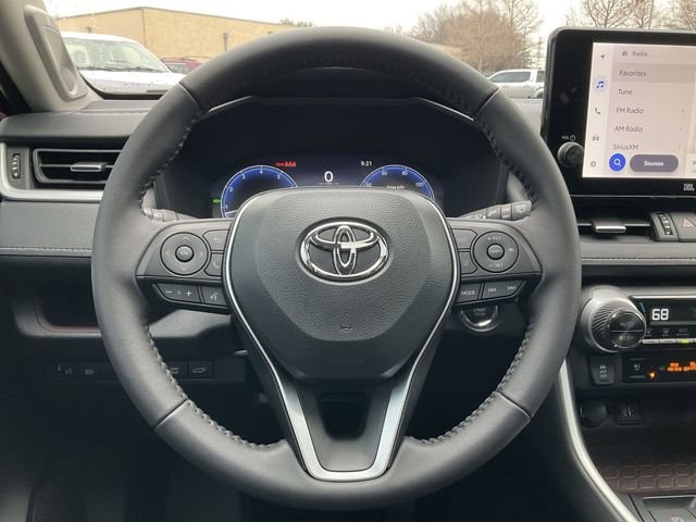 Thumbnail: 2025 Toyota RAV4 - 20