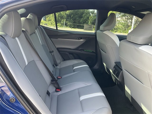 2025 Toyota Camry SE 15