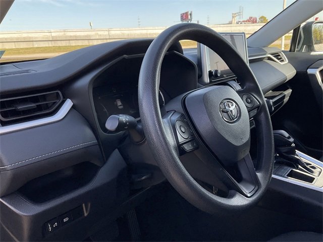 Thumbnail: 2024 Toyota RAV4 - 10