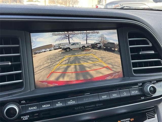 Thumbnail: 2020 Hyundai Elantra - 22