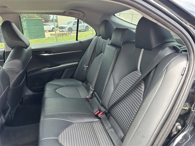 2020 Toyota Camry SE 15