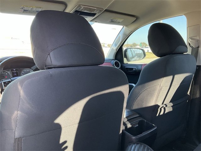 Thumbnail: 2021 Toyota Tacoma - 15