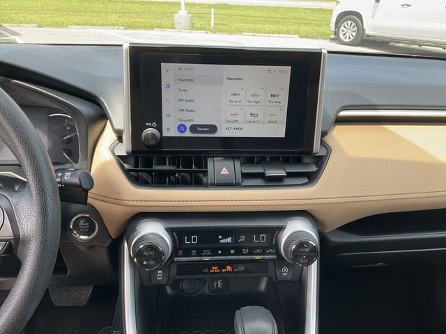Thumbnail: 2025 Toyota RAV4 - 19