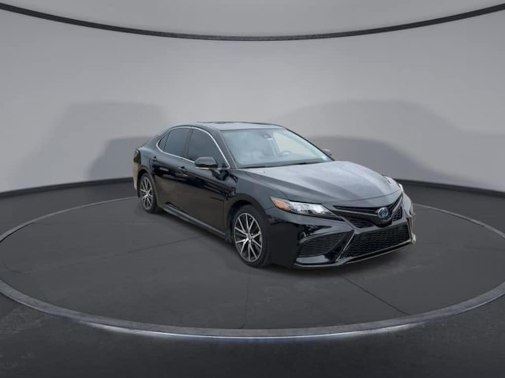 Used 2023 Toyota Camry Hybrid SE Sedan