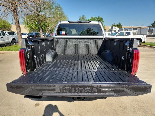 Thumbnail: 2025 Toyota Tundra - 18