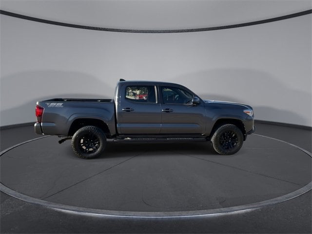 Thumbnail: 2022 Toyota Tacoma - 9