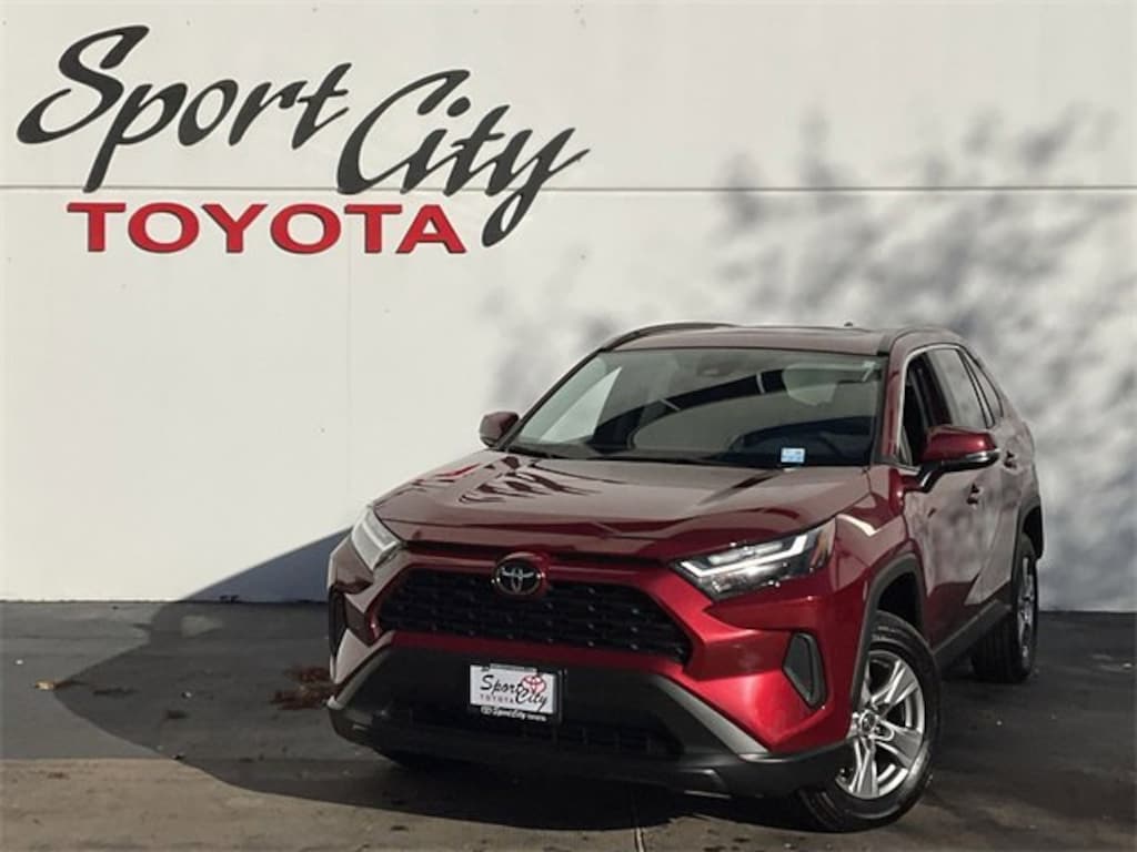 Used 2025 Toyota RAV4 XLE SUV