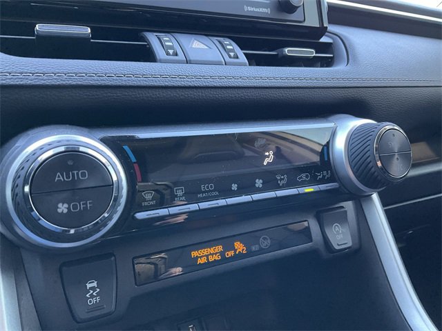 Thumbnail: 2022 Toyota RAV4 - 23