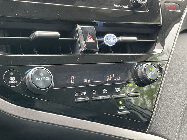 Thumbnail: 2023 Toyota Camry - 21