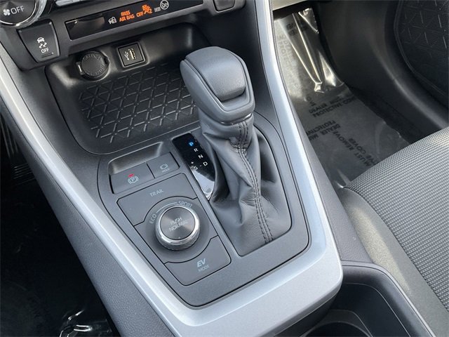 Thumbnail: 2025 Toyota RAV4 - 24