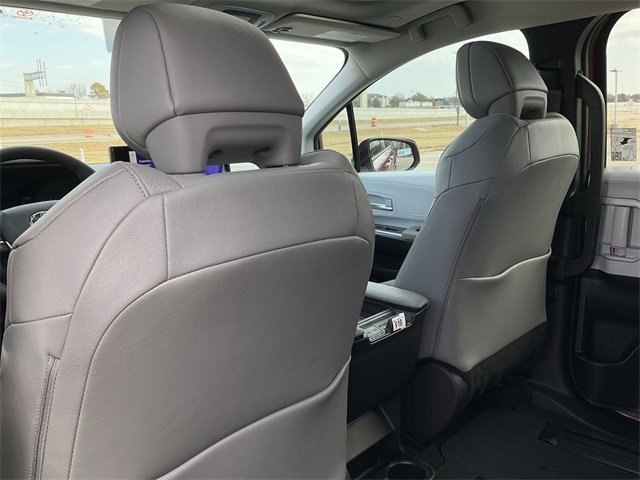 Thumbnail: 2026 Toyota Sienna - 16