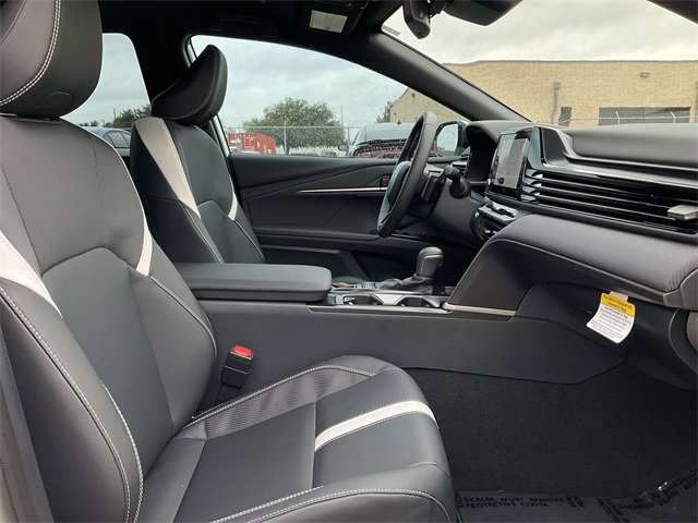 Thumbnail: 2025 Toyota Camry - 17