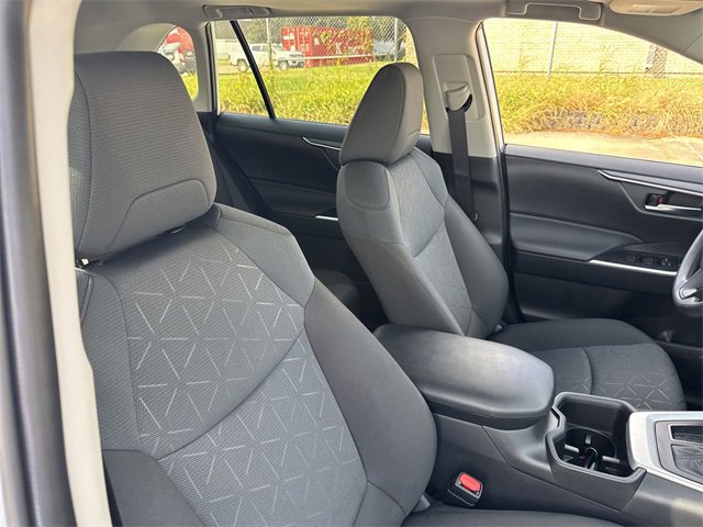 Thumbnail: 2025 Toyota RAV4 - 17