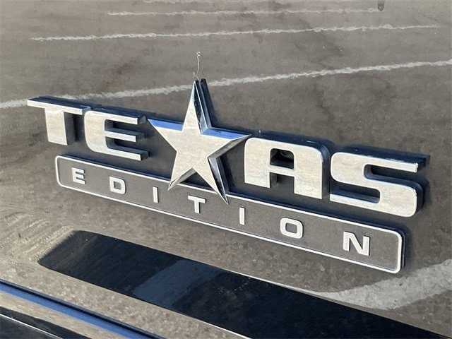 Thumbnail: 2019 Chevrolet Tahoe - 11