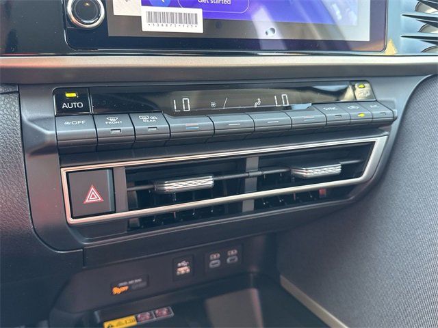 Thumbnail: 2025 Toyota Camry - 22