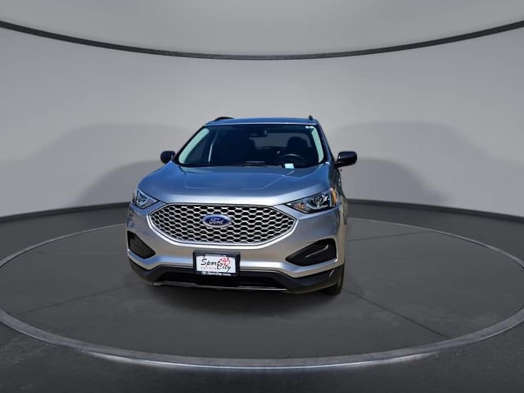 Used 2024 Ford Edge SE SUV