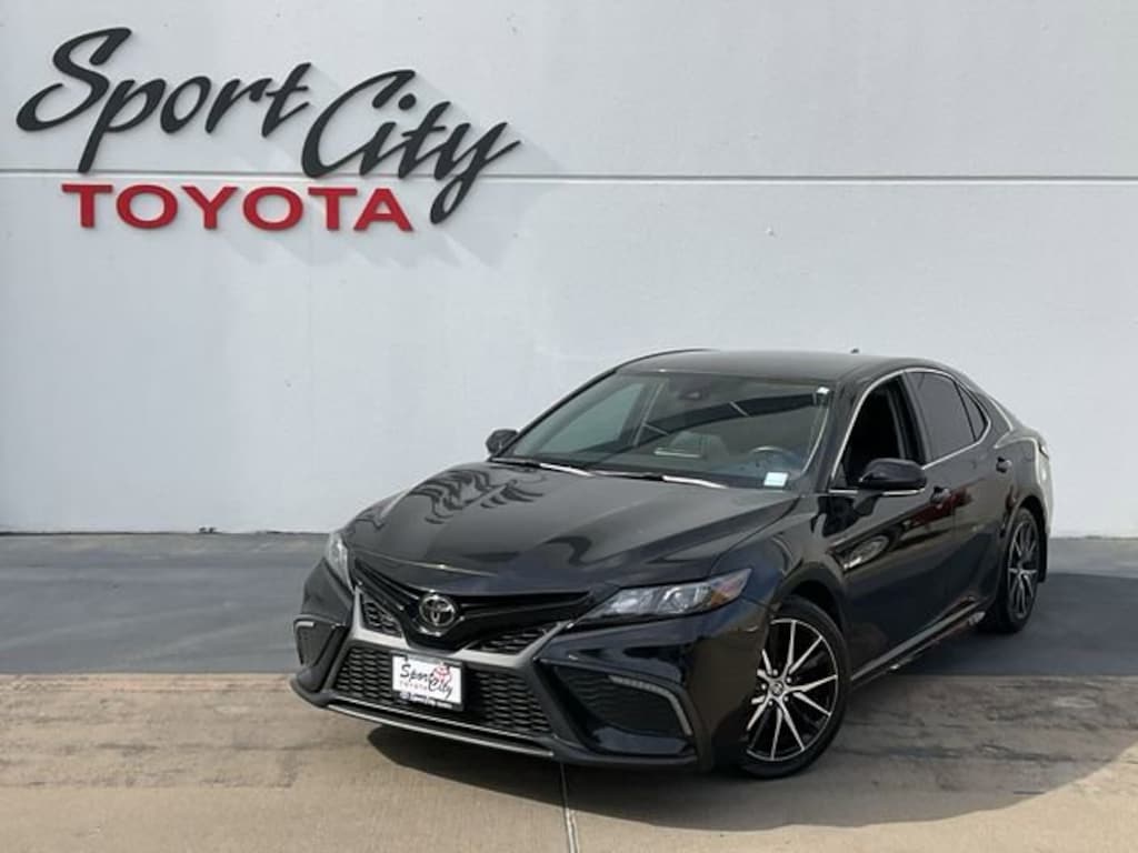 Used 2024 Toyota Camry SE Sedan