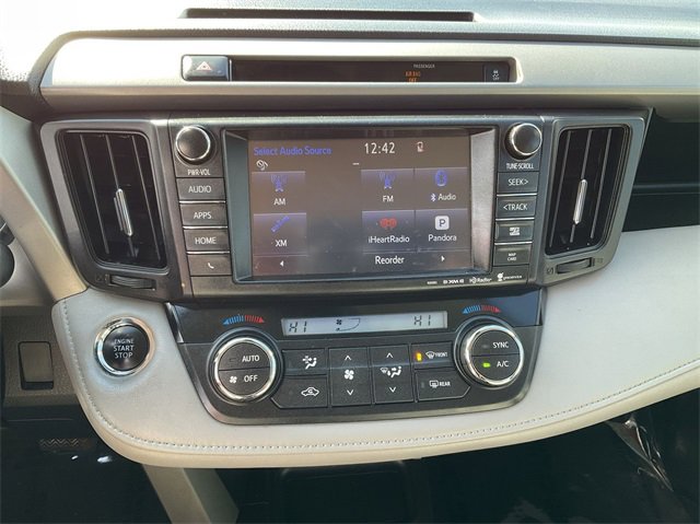Thumbnail: 2016 Toyota RAV4 - 21