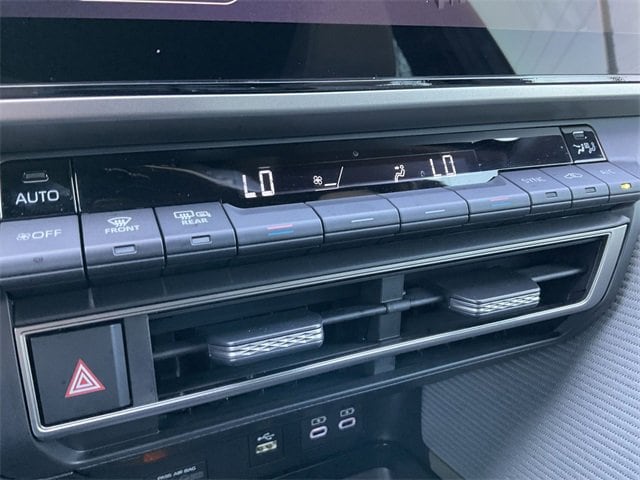 Thumbnail: 2025 Toyota Camry - 23