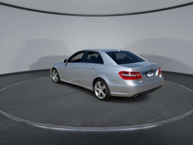 Thumbnail: 2010 Mercedes-Benz E-Class - 6