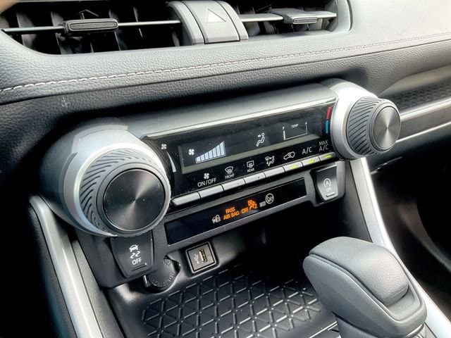 Thumbnail: 2025 Toyota RAV4 - 24