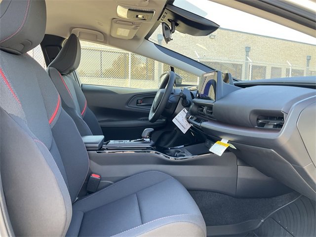 Thumbnail: 2025 Toyota Prius - 17