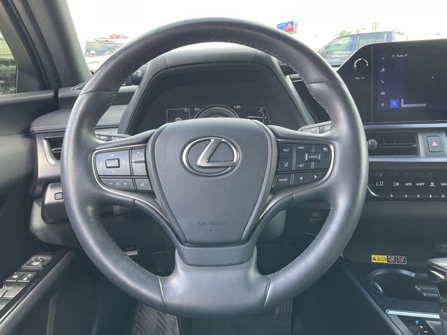 Thumbnail: 2023 Lexus UX - 20