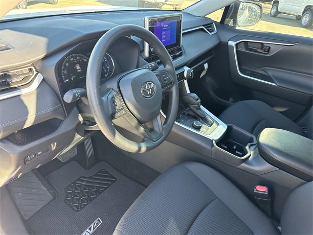 Thumbnail: 2025 Toyota RAV4 - 10