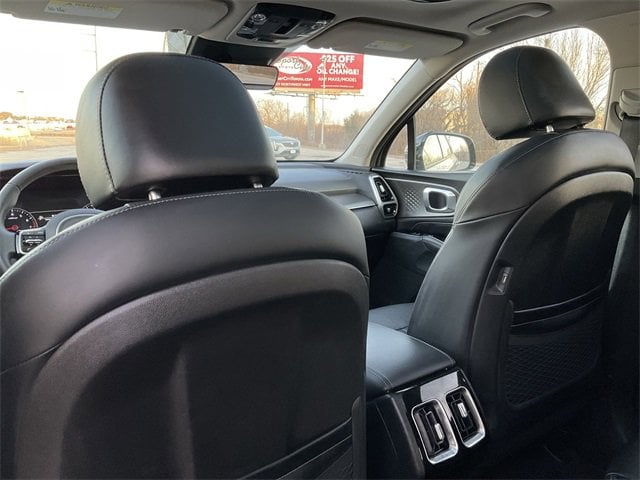 Thumbnail: 2022 Kia Sorento - 15