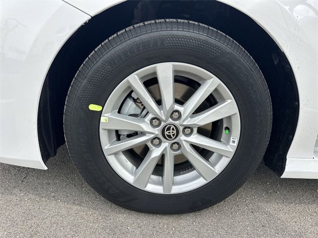 Thumbnail: 2026 Toyota Camry - 11