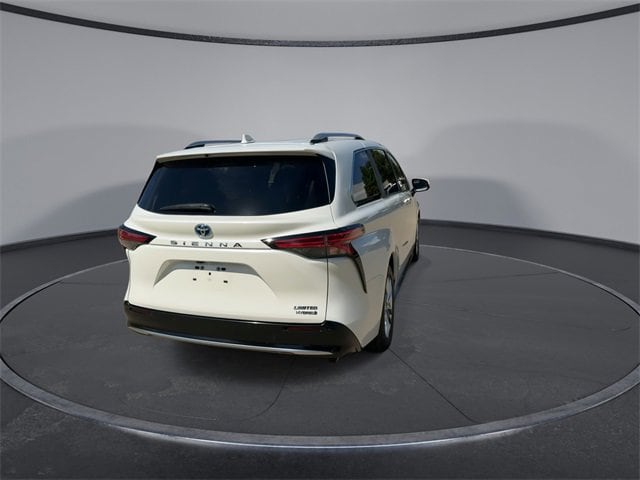 Thumbnail: 2021 Toyota Sienna - 7