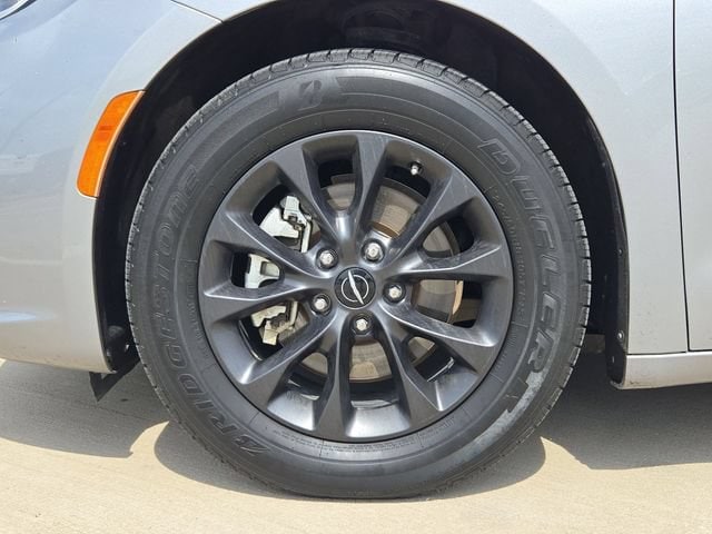 Thumbnail: 2021 Chrysler Pacifica - 11