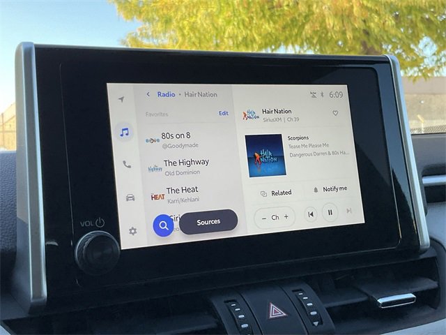 Thumbnail: 2025 Toyota RAV4 - 21