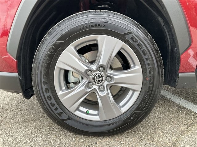 Thumbnail: 2025 Toyota RAV4 - 12