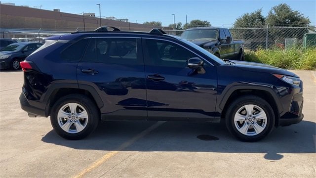 Thumbnail: 2020 Toyota RAV4 - 8