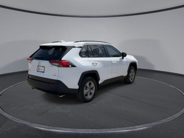 Thumbnail: 2025 Toyota RAV4 - 8