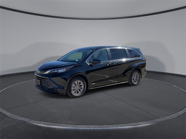 Thumbnail: 2021 Toyota Sienna - 4