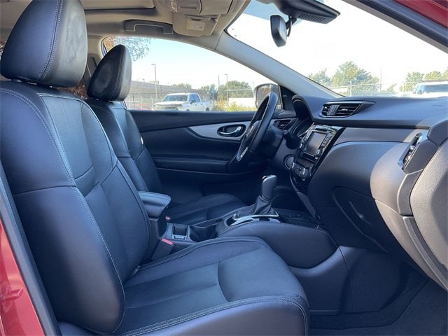 Thumbnail: 2020 Nissan Rogue Sport - 18