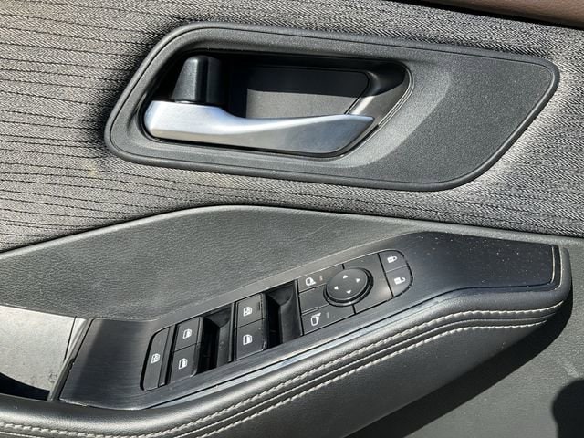 Thumbnail: 2022 Nissan Rogue - 14