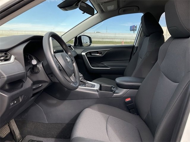 Thumbnail: 2025 Toyota RAV4 - 13