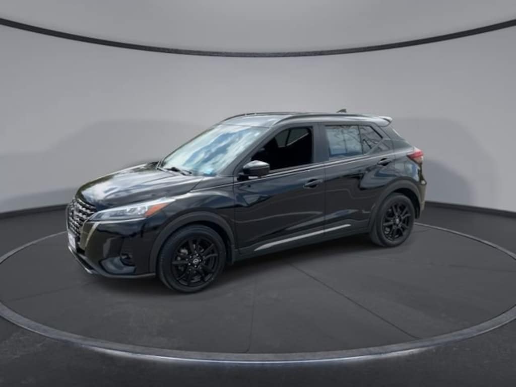 Used 2024 Nissan Kicks SR SUV