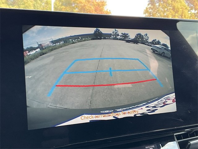 Thumbnail: 2025 Toyota Sienna - 22