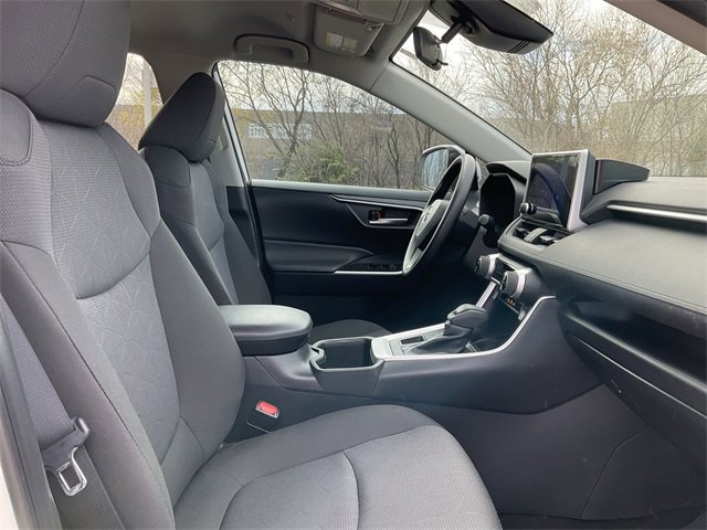 Thumbnail: 2025 Toyota RAV4 - 17