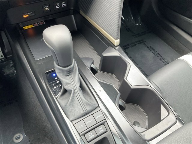 Thumbnail: 2025 Toyota Camry - 24