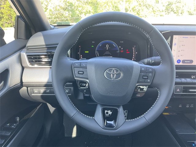 2025 Toyota Camry SE 18