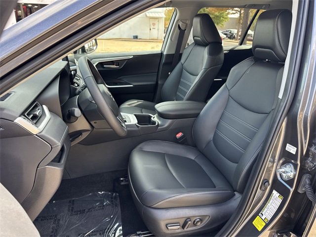 Thumbnail: 2025 Toyota RAV4 - 12