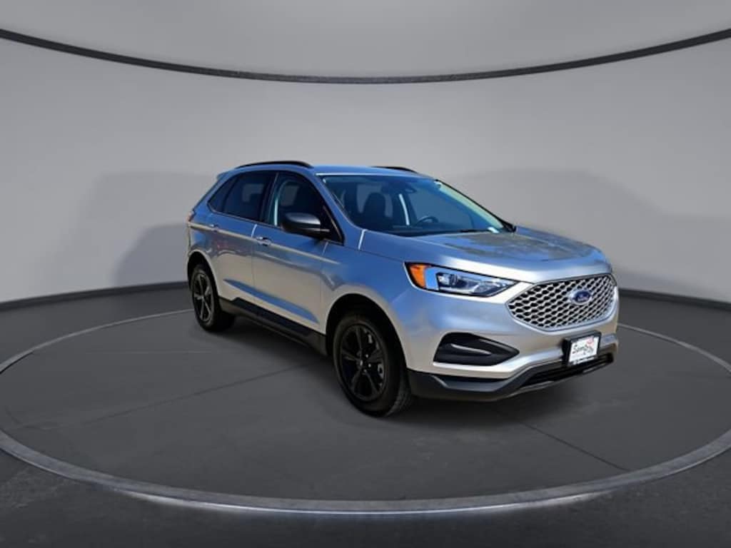 Used 2024 Ford Edge SE SUV