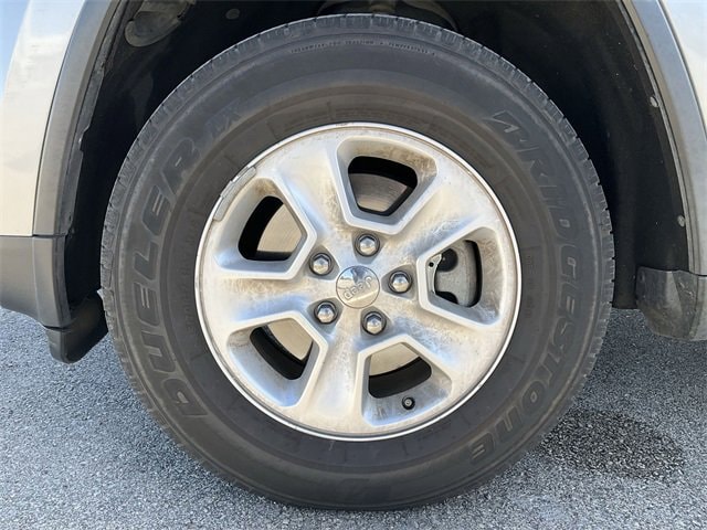 Thumbnail: 2014 Jeep Grand Cherokee - 11