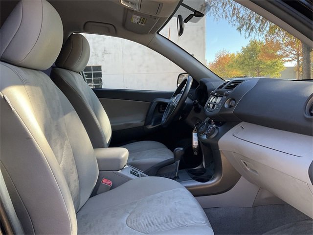 Thumbnail: 2010 Toyota RAV4 - 16