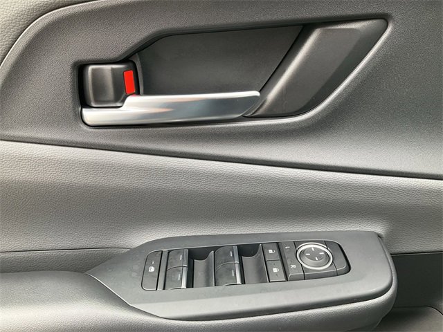 Thumbnail: 2025 Toyota Prius - 14